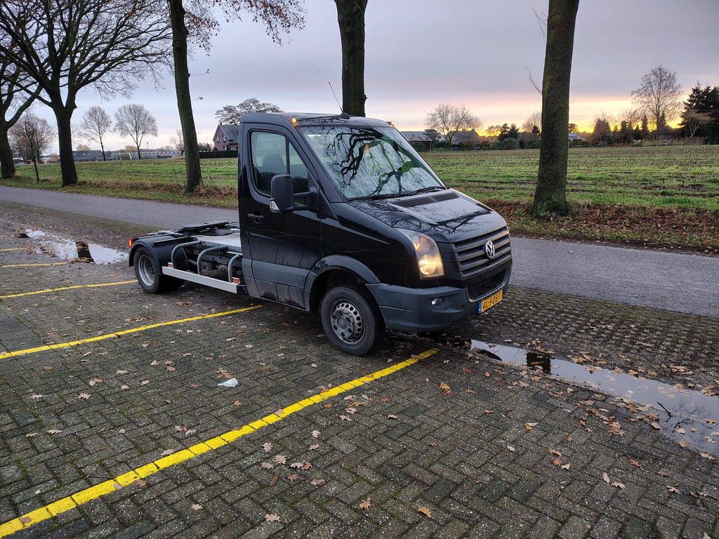 Fahrgestell mit Fahrerhaus Volkswagen CRAFTER Diesel 2015