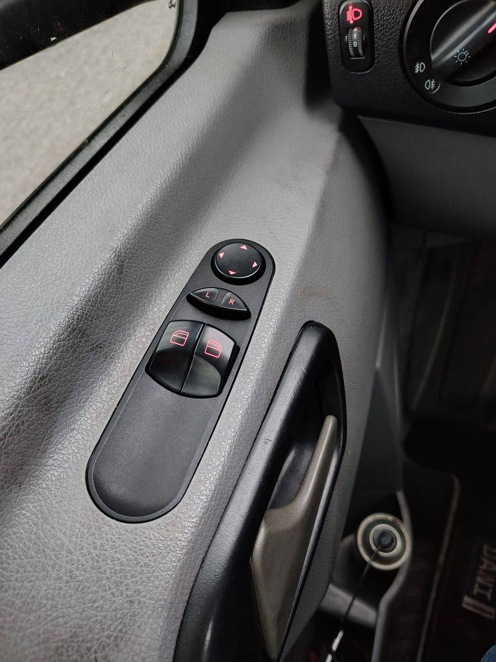 Fahrgestell mit Fahrerhaus Volkswagen CRAFTER Diesel 2015