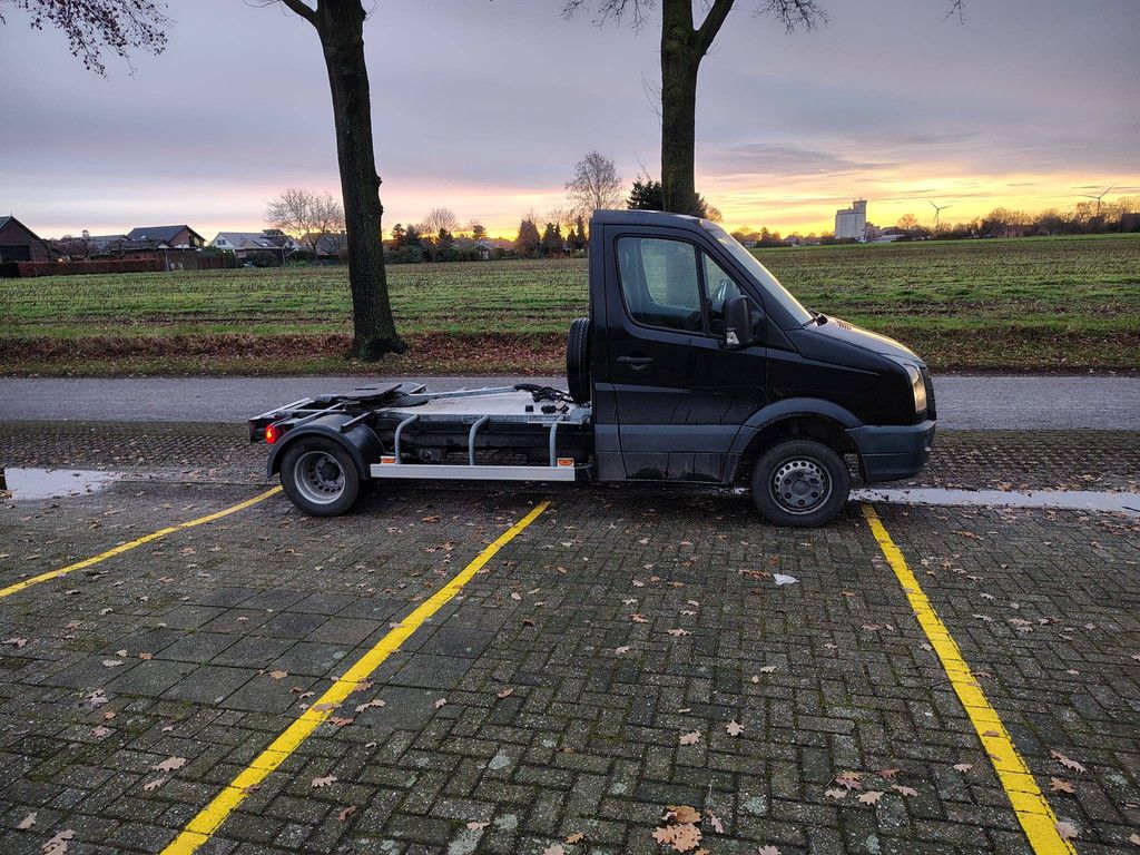 Fahrgestell mit Fahrerhaus Volkswagen CRAFTER Diesel 2015