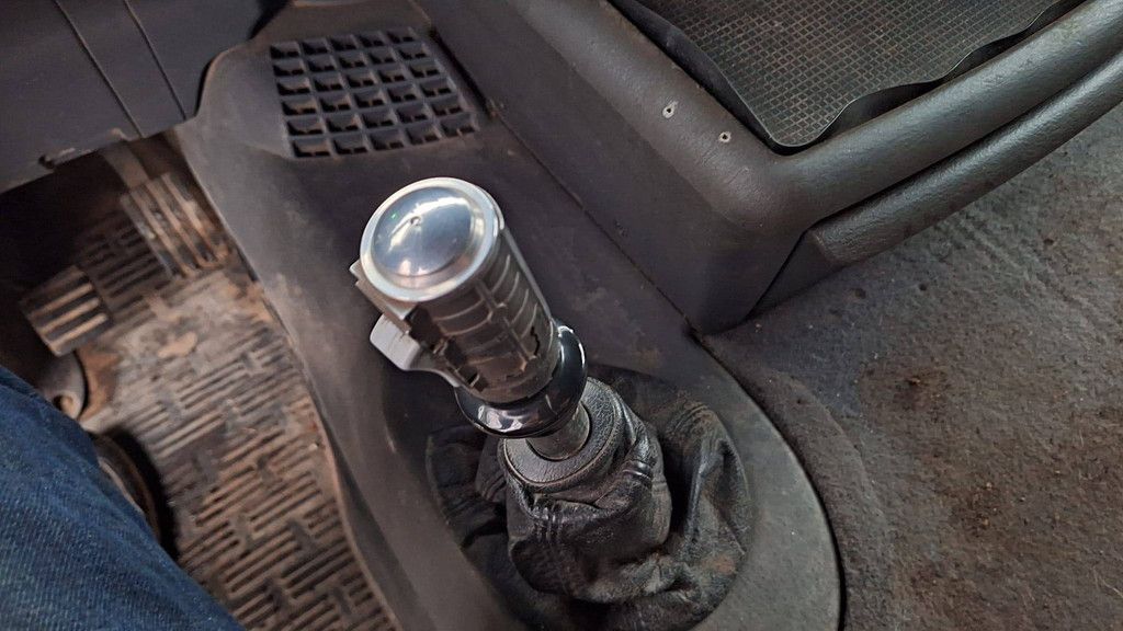 Fahrgestell mit Kabine Scania R 144 GB 6X2 NA 90190 Diesel 1998