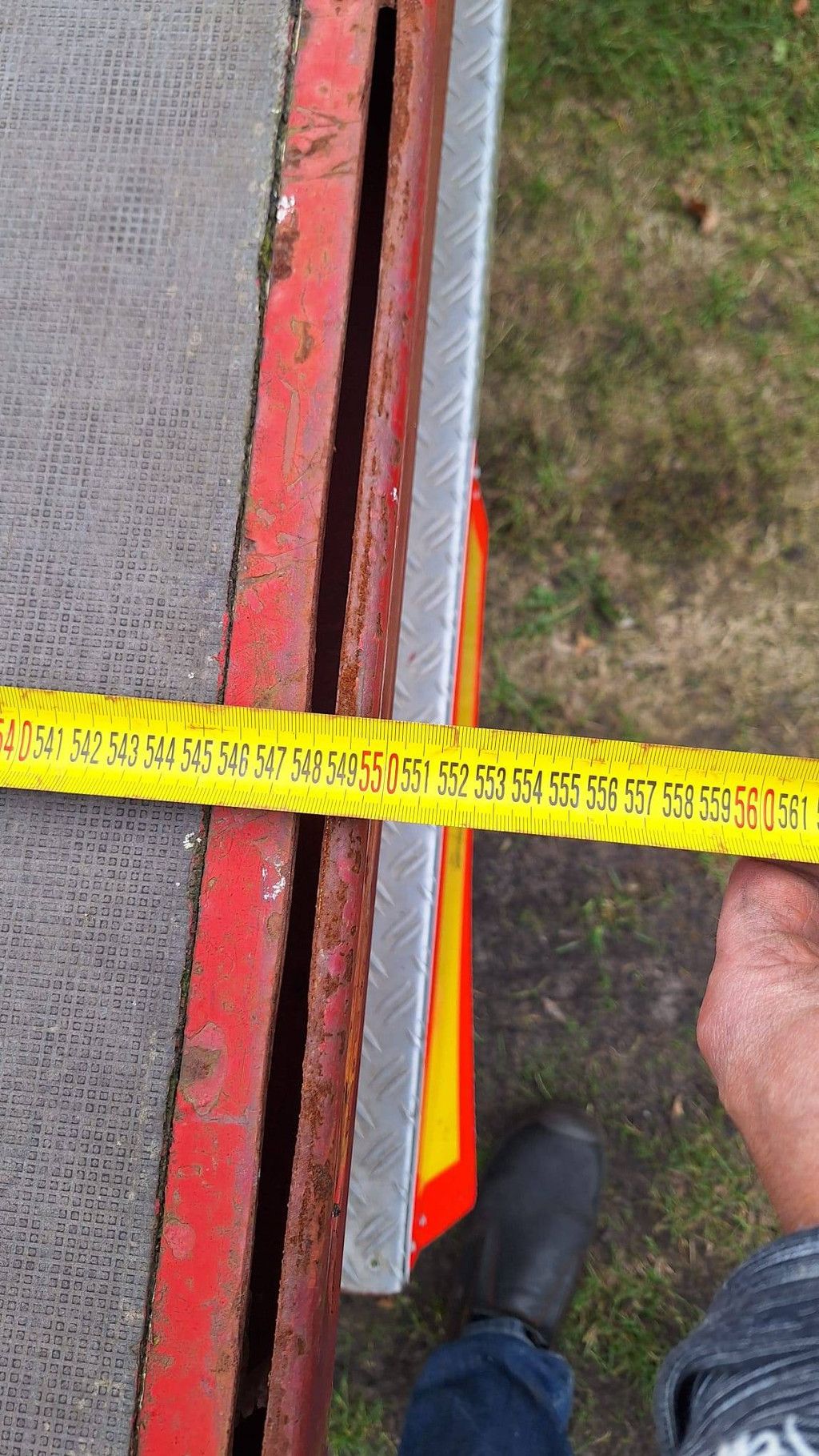 Hoekstra BE OPL 6T-L Pritschenanhänger, 3930 kg, Baujahr 2001