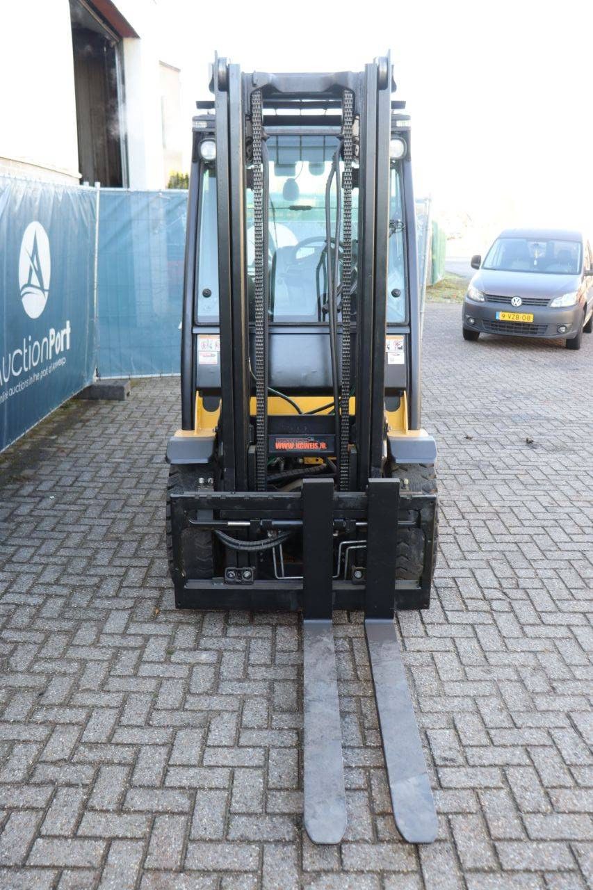 Forklift Yale GLP30VX LPG 2510kg 4.91m 2013