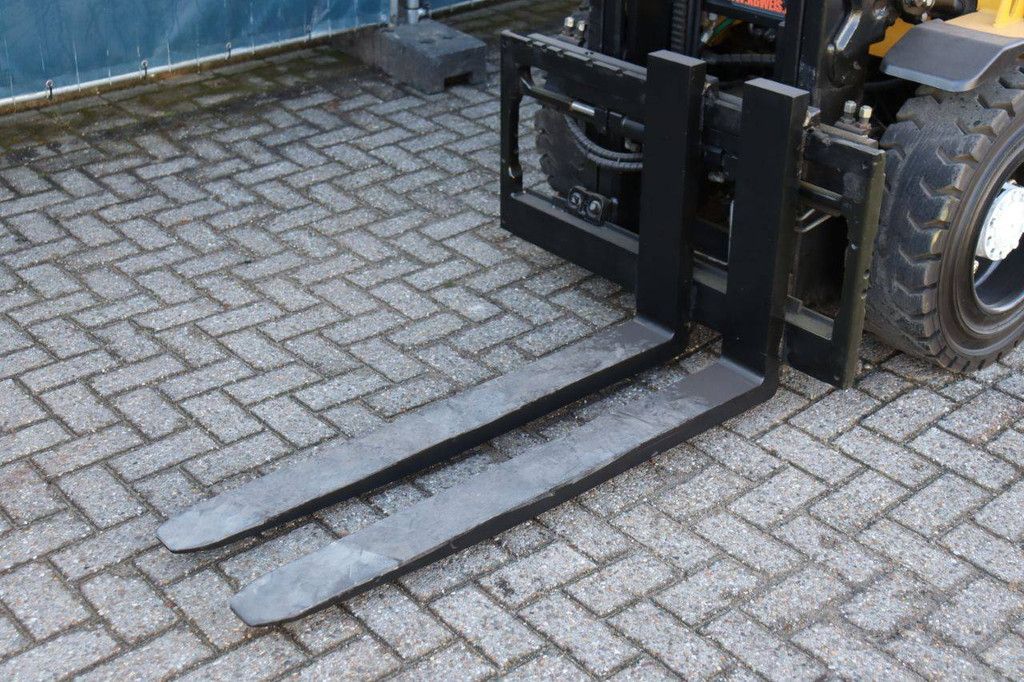 Forklift Yale GLP30VX LPG 2510kg 4.91m 2013