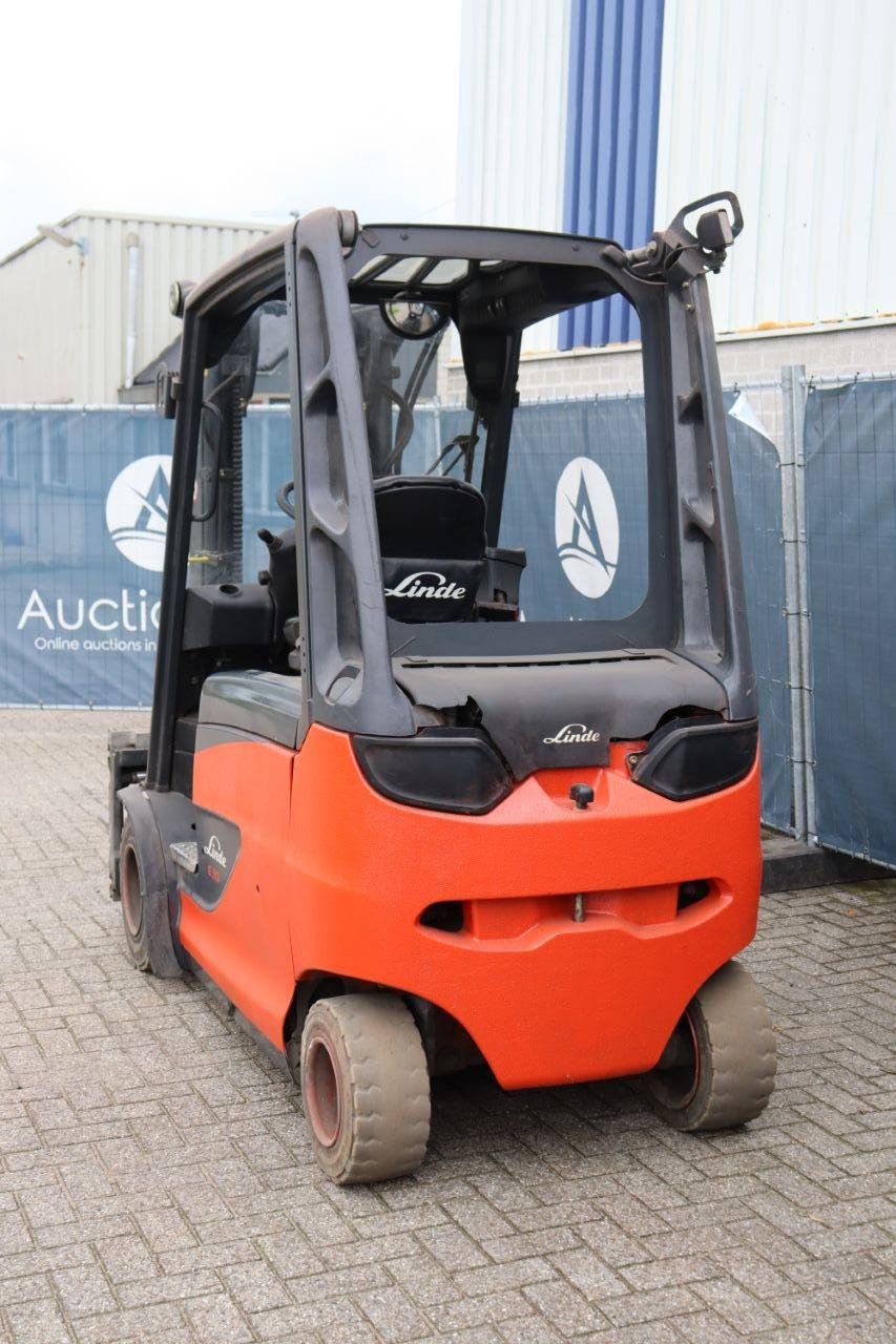 Linde E30HL-01/600 Elektro-Gabelstapler 3000 kg 2015