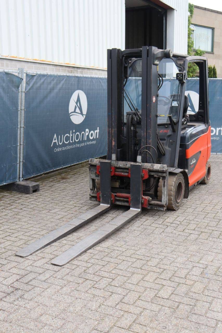 Linde E30HL-01/600 Elektro-Gabelstapler 3000 kg 2015