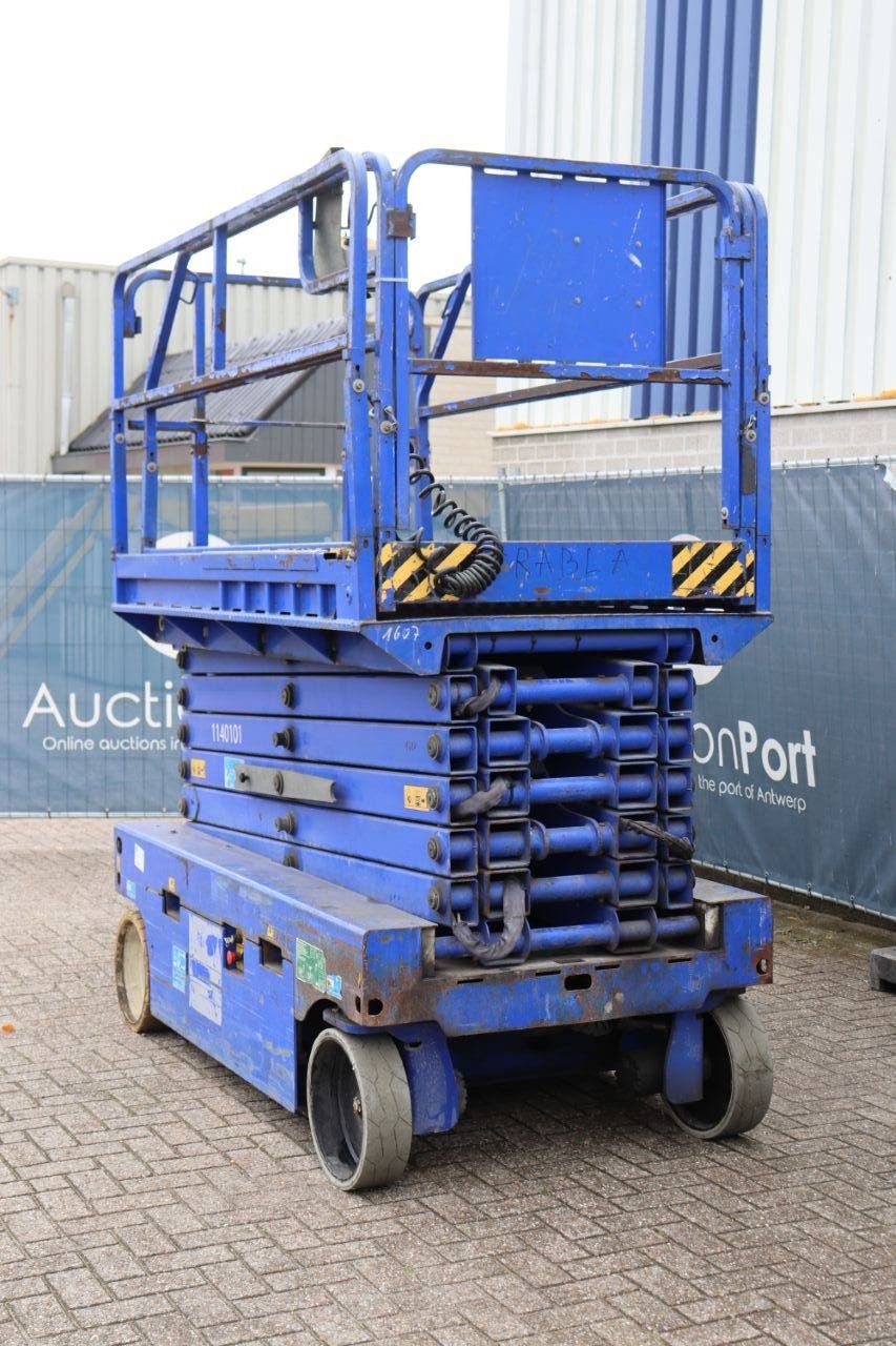 Scissor lift Airo XS7E Electric 8.0m 2012