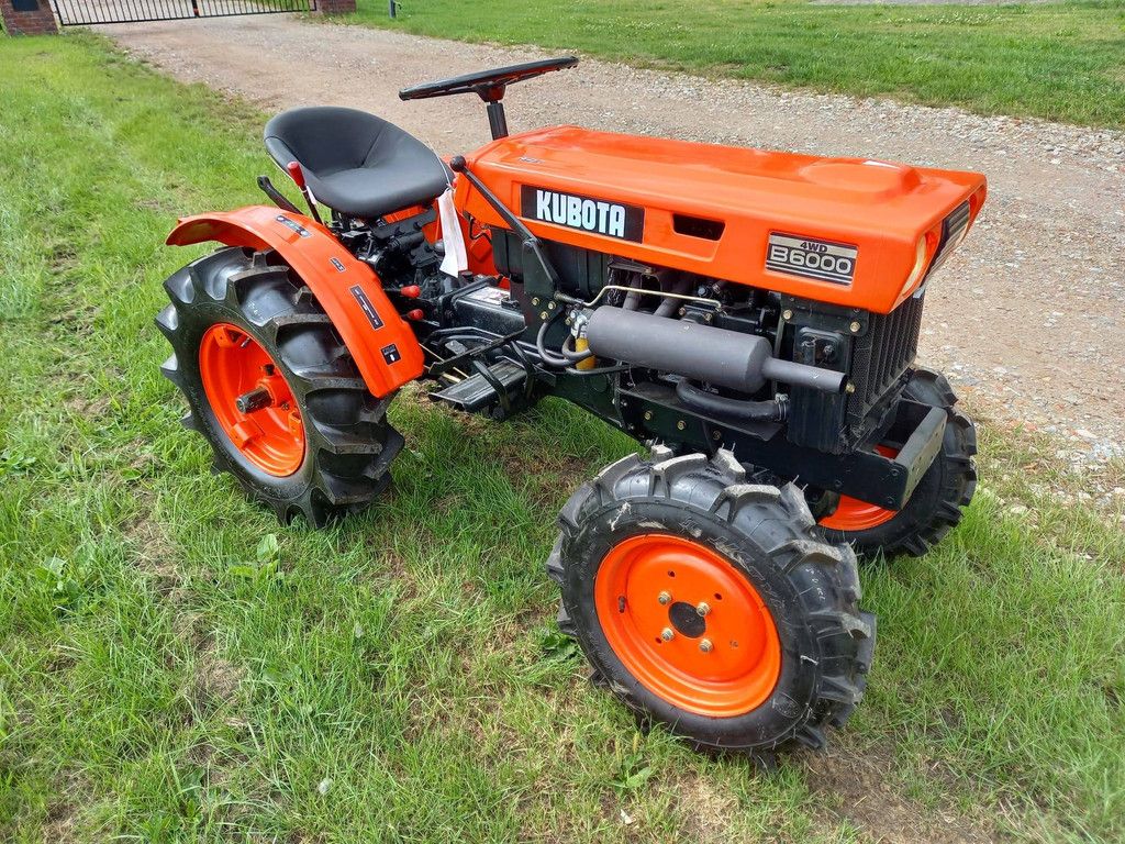 Mini tractor Kubota B6000 Diesel 12hp Refit New