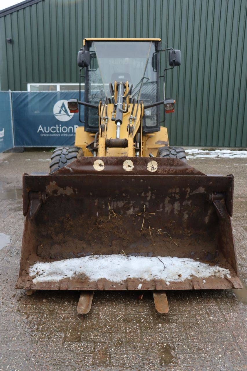 Wheel loader Caterpillar 906 Diesel 51kW 2006