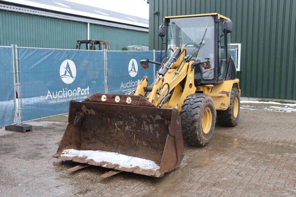 Wheel loader Caterpillar 906 Diesel 51kW 2006