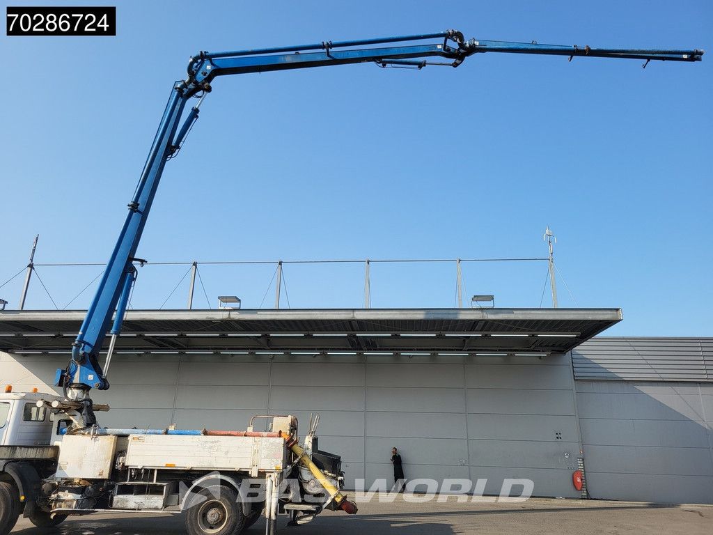 Mercedes SK 1922 4X2 Schwing Stetter KVM 26/22 Pump Steel Suspension Big-Axle Manual Euro 1