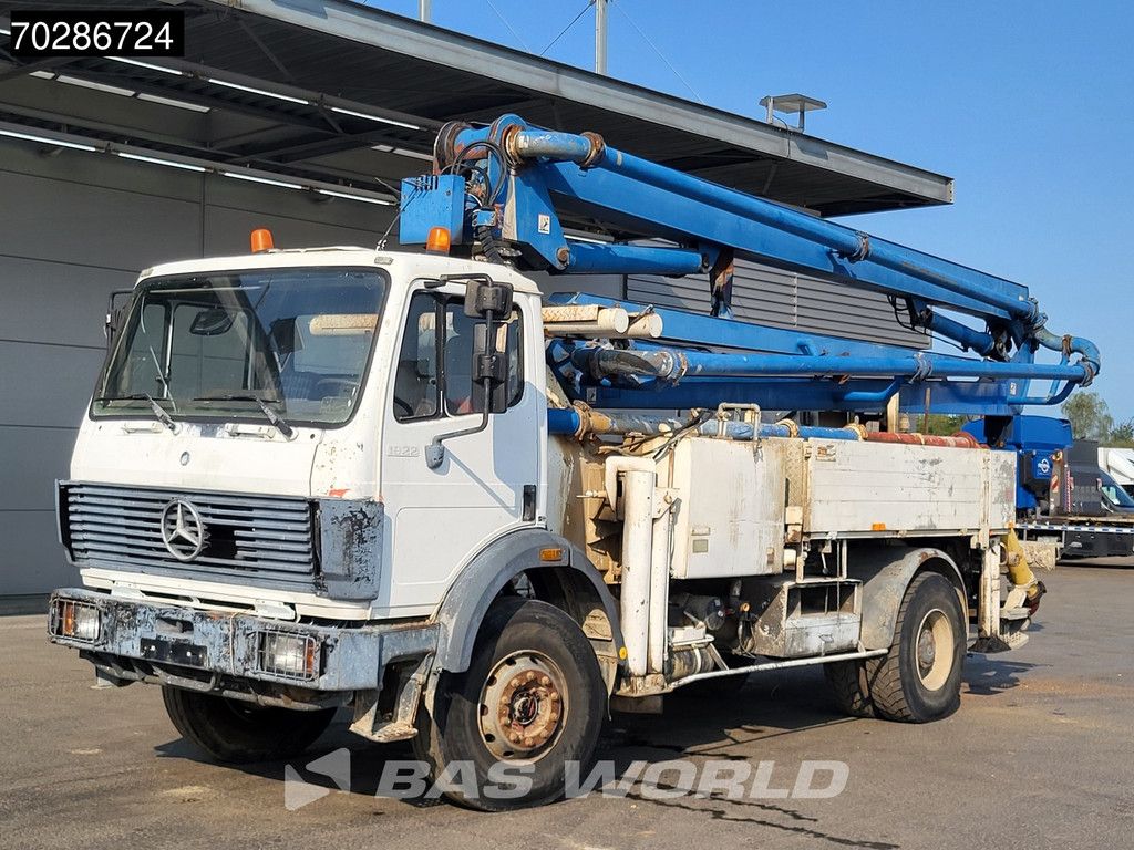 Mercedes SK 1922 4X2 Schwing Stetter KVM 26/22 Pump Steel Suspension Big-Axle Manual Euro 1