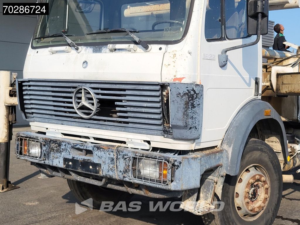 Mercedes SK 1922 4X2 Schwing Stetter KVM 26/22 Pump Steel Suspension Big-Axle Manual Euro 1