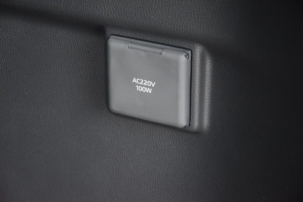 Toyota Landcruiser 250 2.8 D-4D 5DRS hybride 48v PROFESSIONAL A/T 5 SITZ