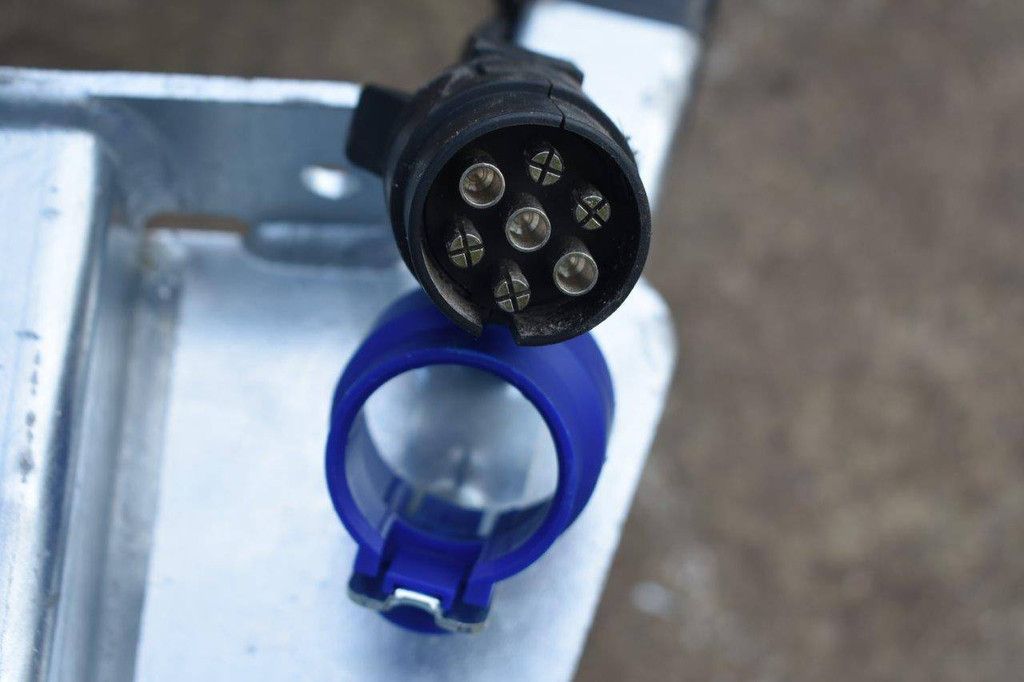 BW-Anhänger, 750 kg, 300 x 150 x 100 cm, neu