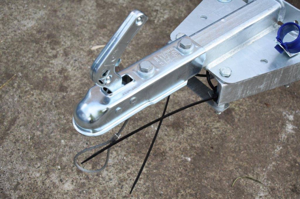 BW-Anhänger, 750 kg, 250 x 150 x 70 cm, neu