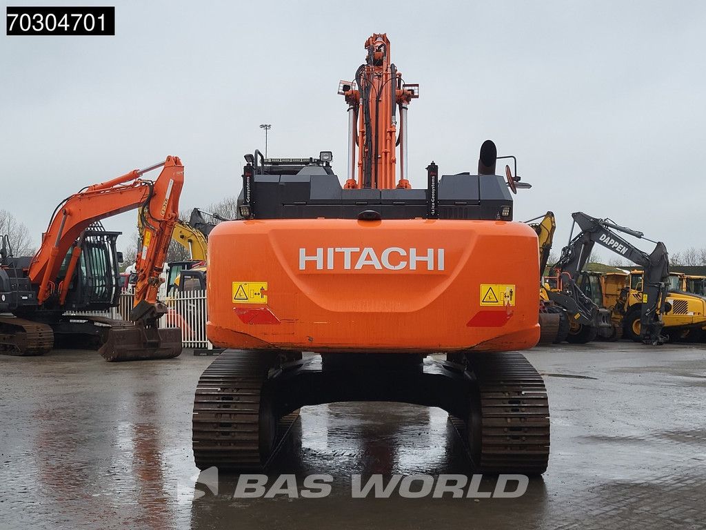 Hitachi ZX300 LC -6 Tiltrotator - 3 Buckets