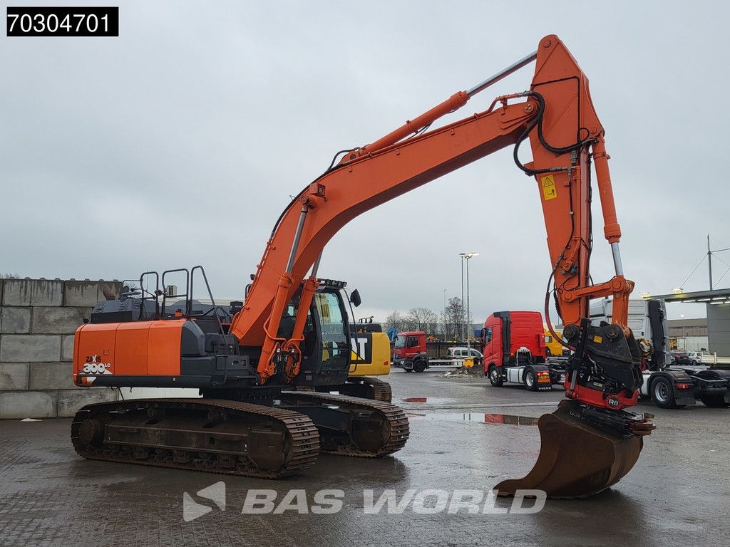 Hitachi ZX300 LC -6 Tiltrotator - 3 Buckets