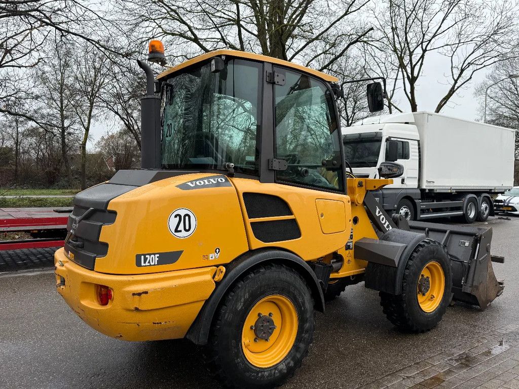 Volvo L20F