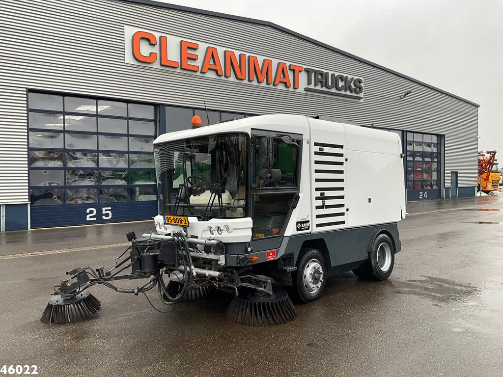 Ravo 580 with 3-rd brush