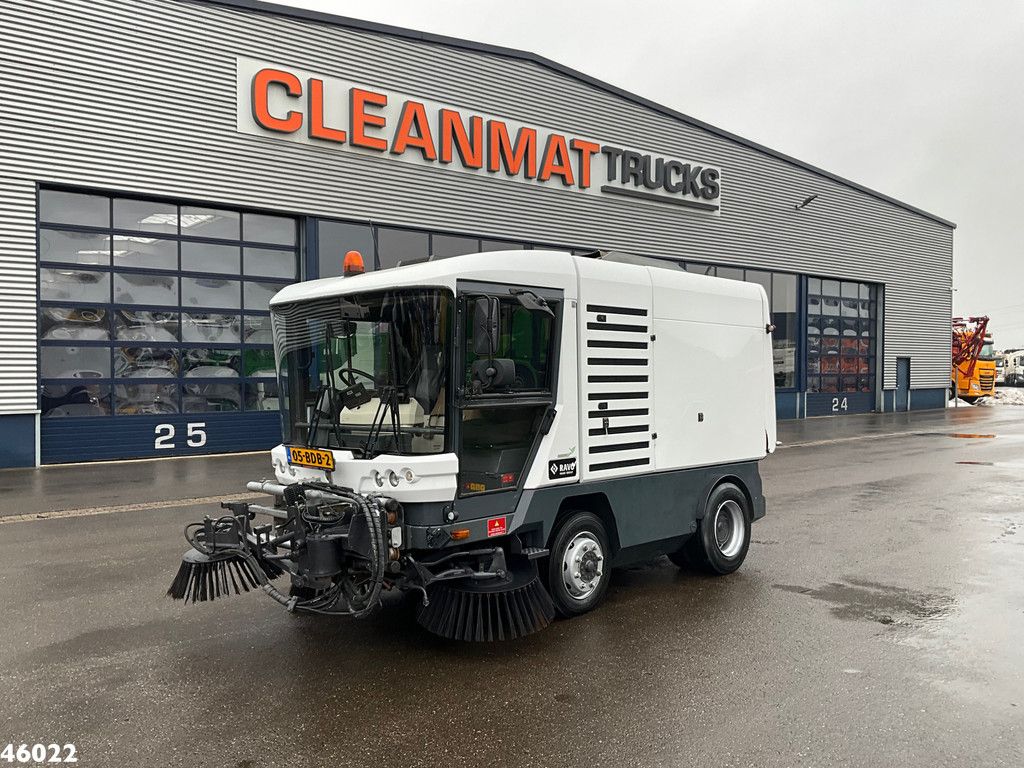 Ravo 580 with 3-rd brush