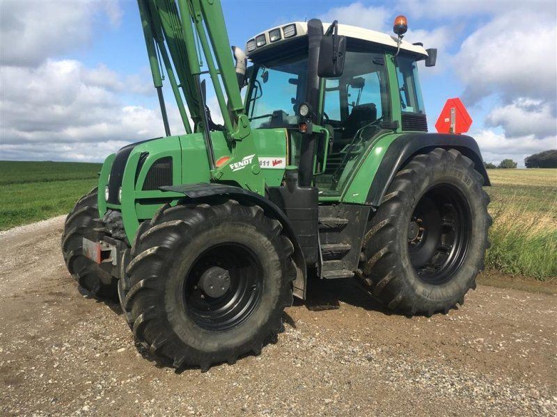 Fendt 411 Vario m/Frontlæsser