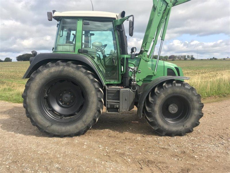 Fendt 411 Vario m/Frontlæsser