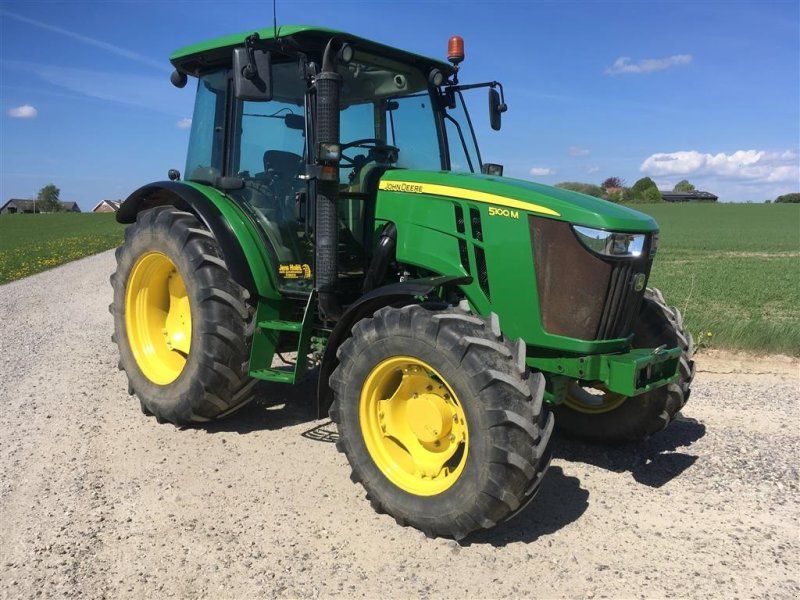 John Deere 5100M m/Aircondition