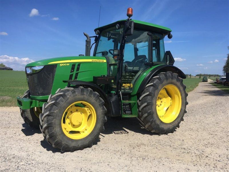 John Deere 5100M m/Aircondition