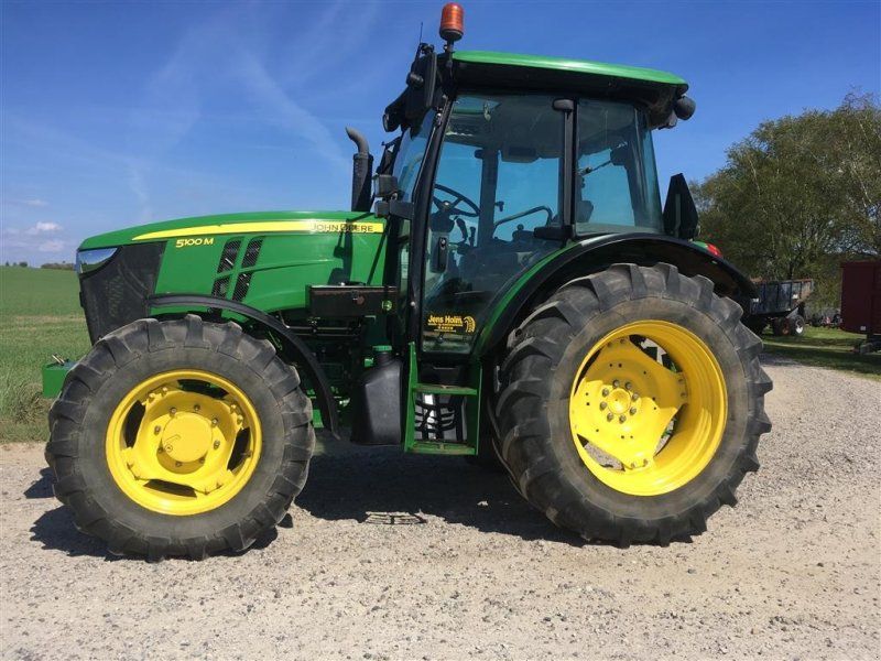 John Deere 5100M m/Aircondition