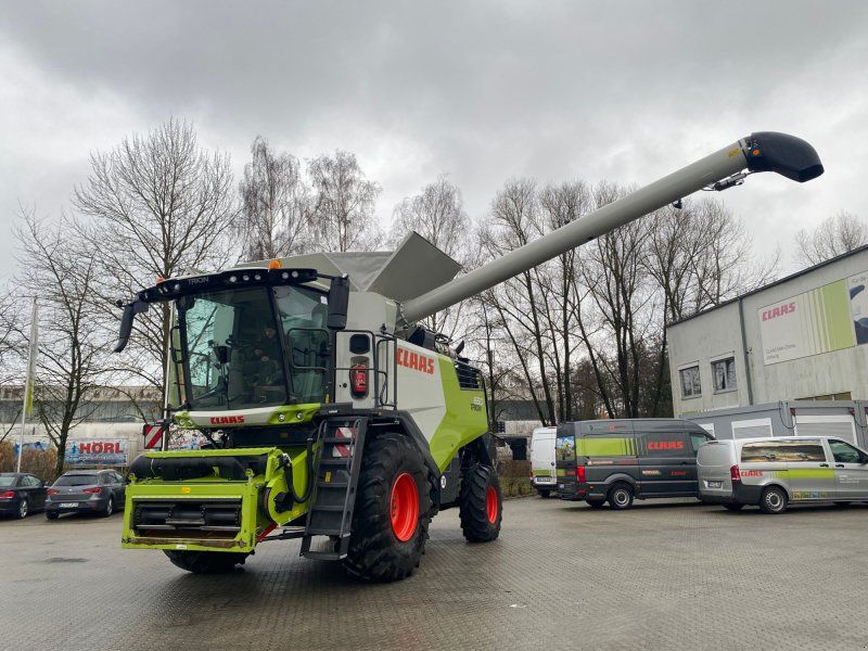 Claas Trion 650