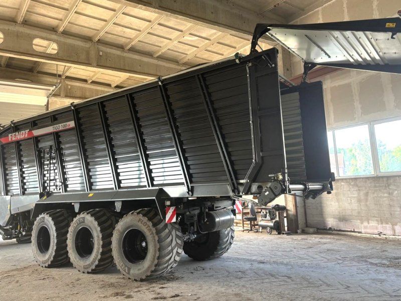 Fendt Tigo 100 XR in einem guten Zustand mit Laderaumabdeckung und Lif