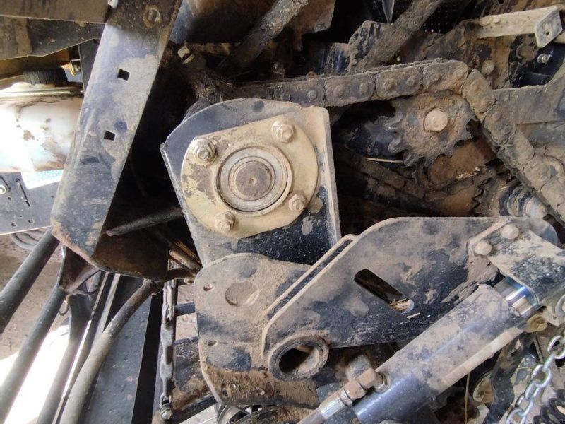 New Holland Presse à balles rondes ROLLBELT150SE