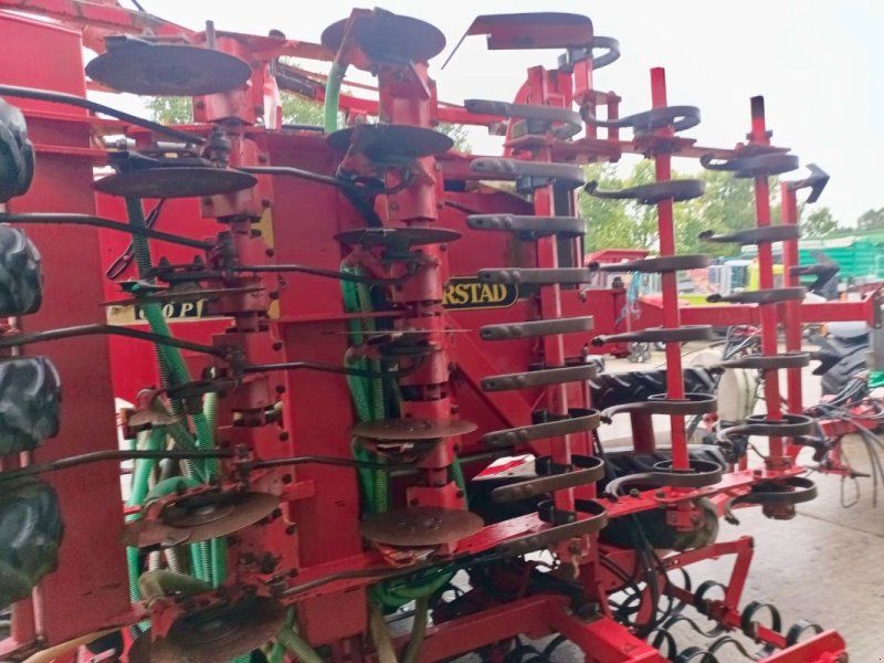 Väderstad Rapid 600 P Ersatzteilspender