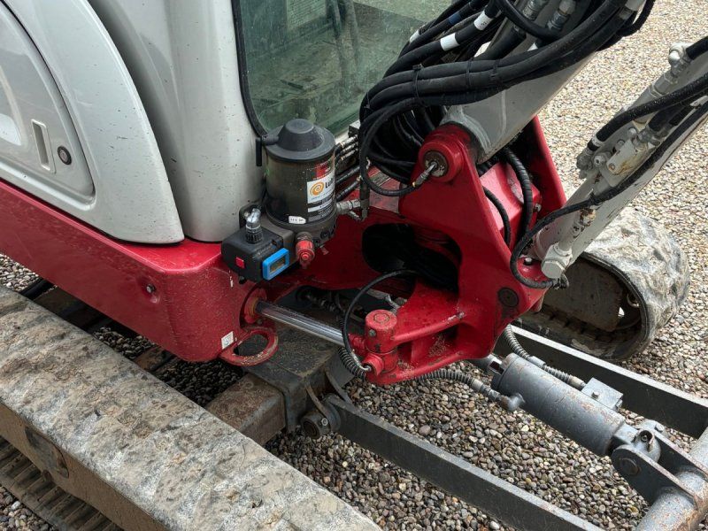 Takeuchi TB225 Minigraver