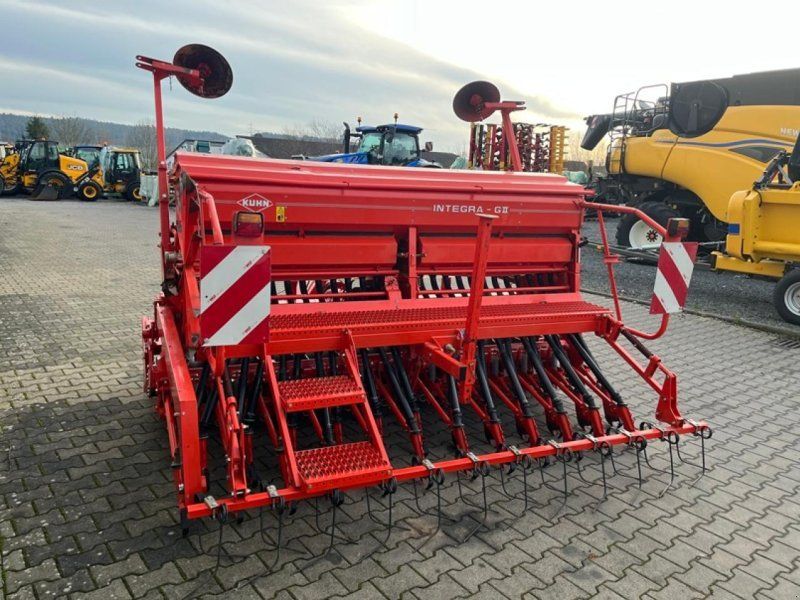 Kuhn Integra 3000 G II