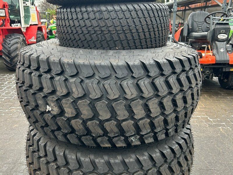 John Deere 44X18.00-20/27X10.50-15 4066R