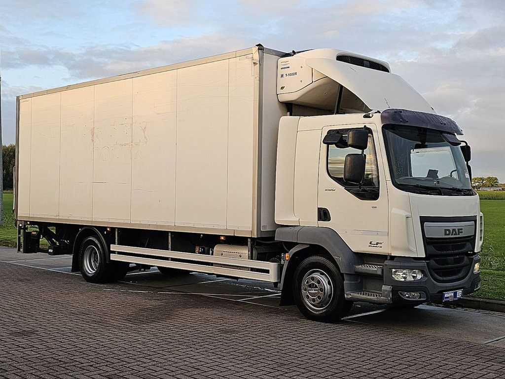 DAF LF 280 16t thermoking lift