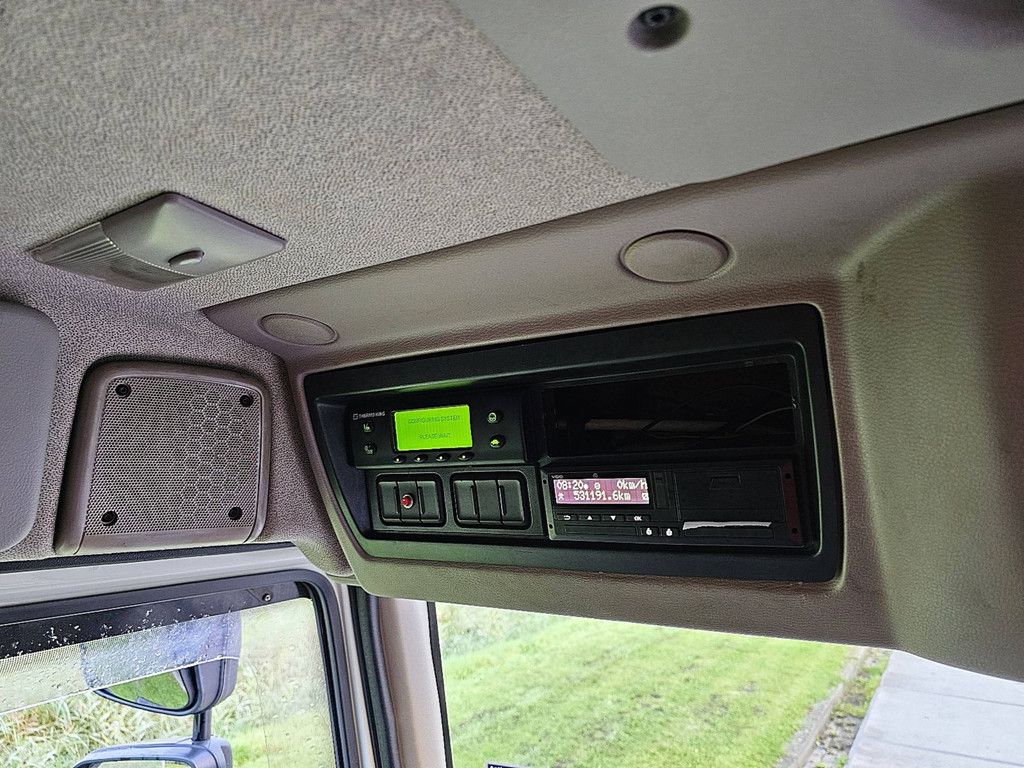 DAF LF 280 16t thermoking lift