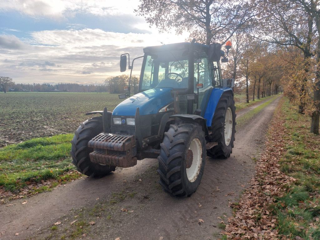 New Holland TL 90