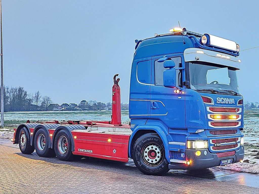 SCANIA R520 8x4*4 v8 retarder