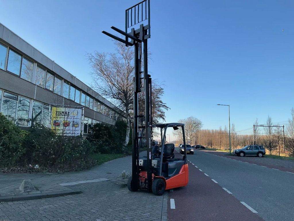 Toyota 8FBE16T 1600KG 4.30METER HEFTRUCK