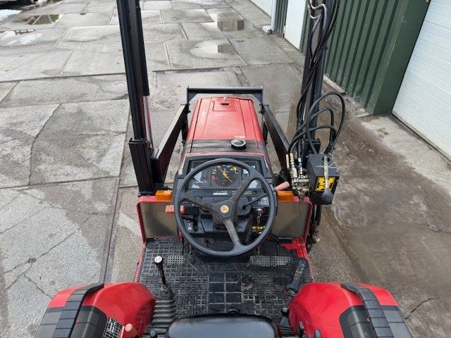 Mitsubishi MT255 met afneembare voorlader