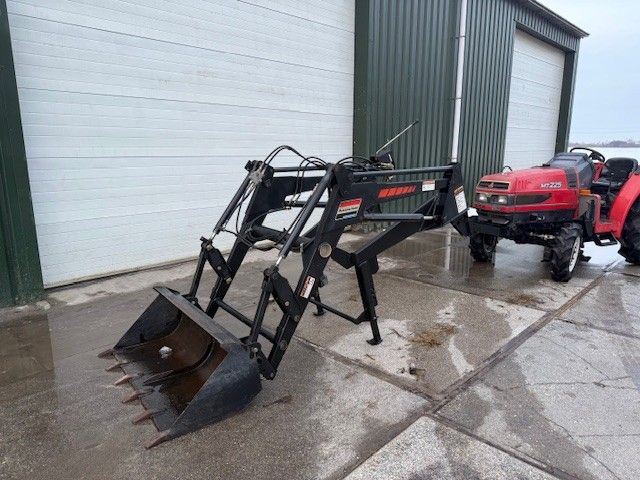 Mitsubishi MT255 met afneembare voorlader