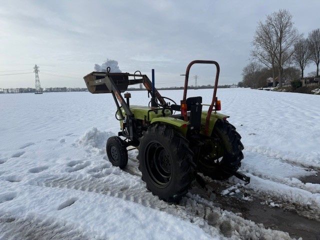 Yanmar YM27 met voorlader