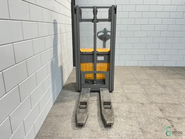 Stackers Electric Jungheinrich EJC 112 2017