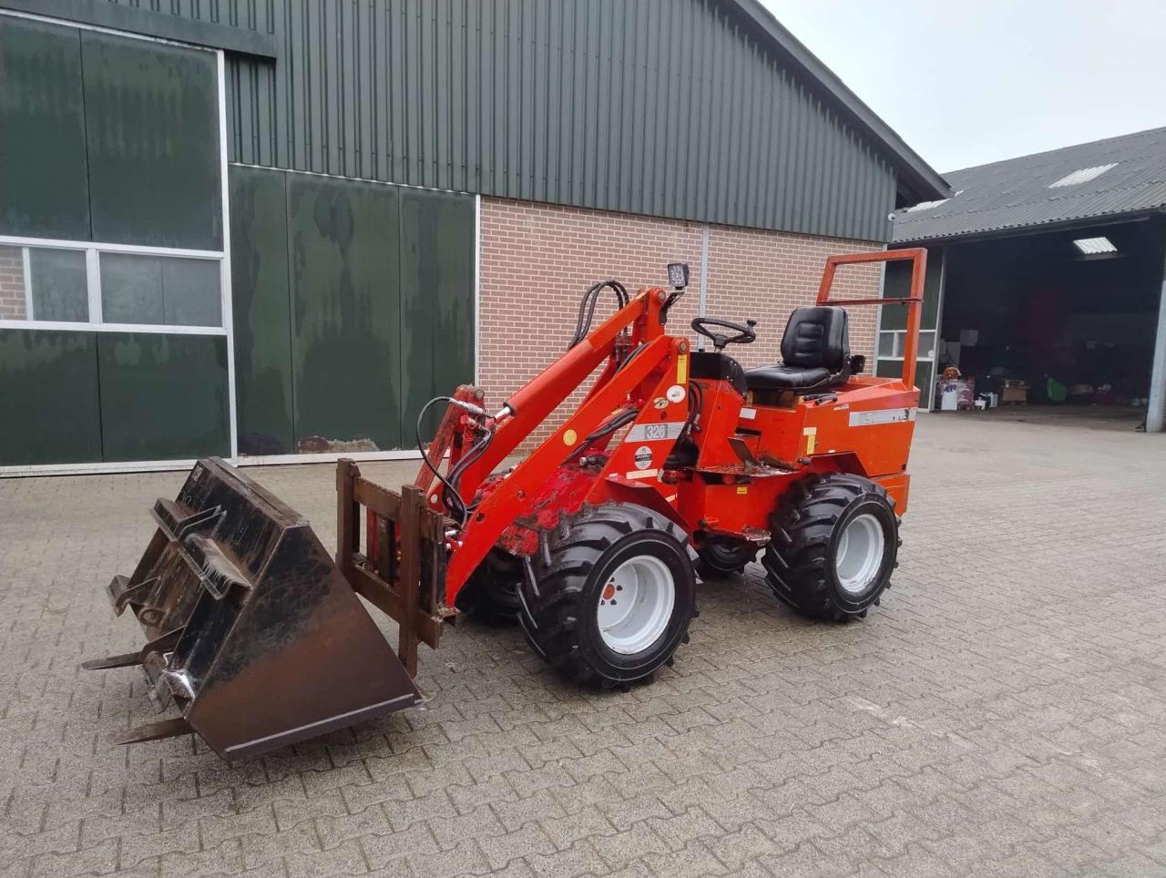 Schaffer 326 + bak en palletvrok