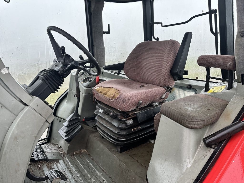 Massey-Ferguson 6130