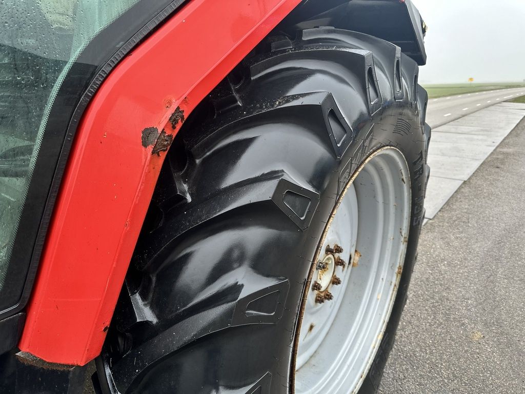 Massey-Ferguson 6130