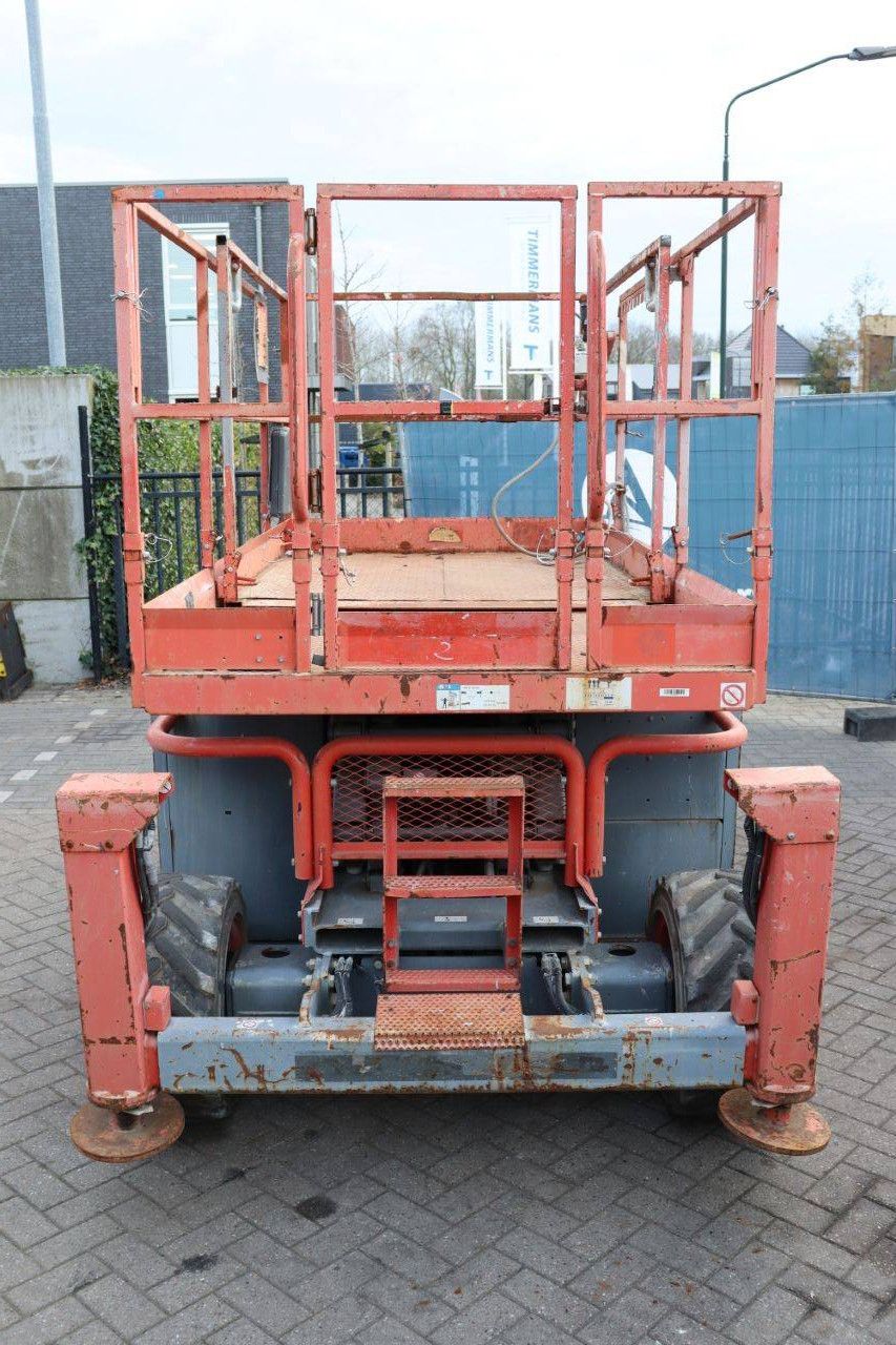 Scissor lift Skyjack SJ6826 RT Diesel 10m 2015