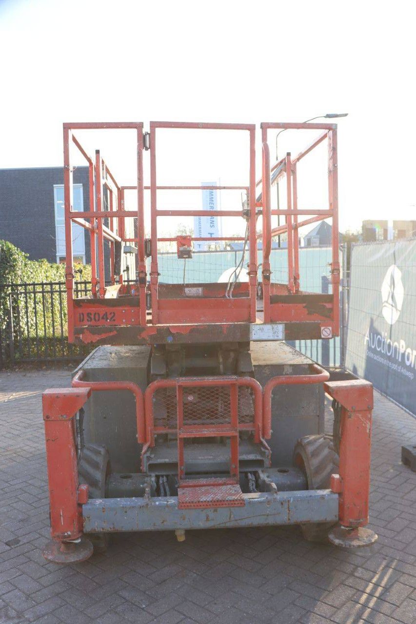Scissor lift Skyjack SJ6832RT Diesel 12m 2015